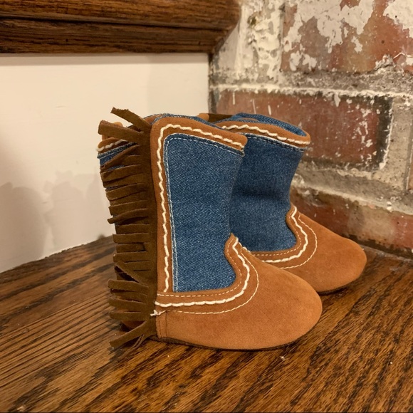 Like New | Denim, Fringe & Faux Suede Baby Cowboy Booties, 0-6 months - Picture 4 of 9